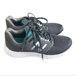 𝅺NEW Balance fresh foam 1165 sneakers women’s 9